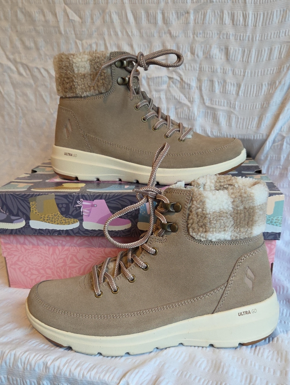 Skechers GOwalk Glacial Ultra - Timber Boots
